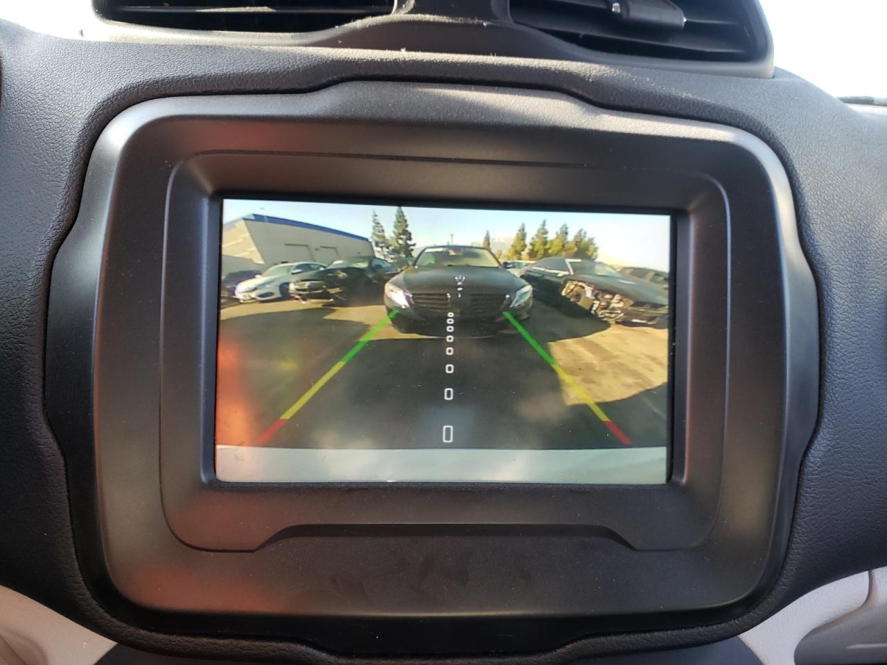 Photo 9 from auction – 2018 JEEP RENEGADE L with VIN ZACCJABB3JPH32858