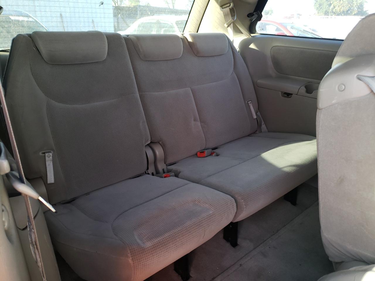 Photo 9 from auction – 2005 TOYOTA SIENNA CE with VIN 5TDZA23C95S374844