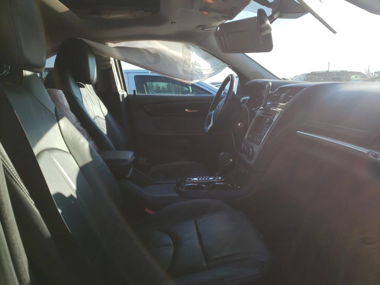 Photo 5 from auction – 2016 GMC ACADIA SLT with VIN 1GKKRRKD9GJ106846