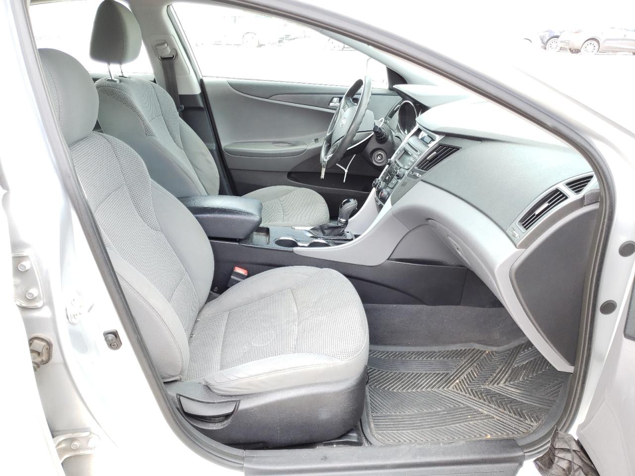 Photo 5 from auction – 2014 HYUNDAI SONATA GLS with VIN 5NPEB4AC0EH843934