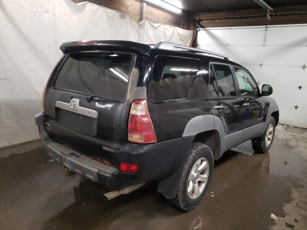 Photo 4 from auction – 2003 TOYOTA 4RUNNER SR with VIN JTEBU14R030011947