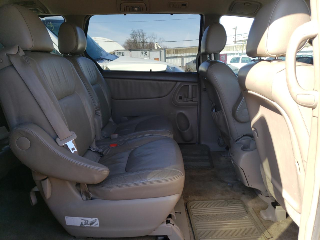 Photo 6 from auction – 2006 TOYOTA SIENNA with VIN 5TDBA22C66S058001