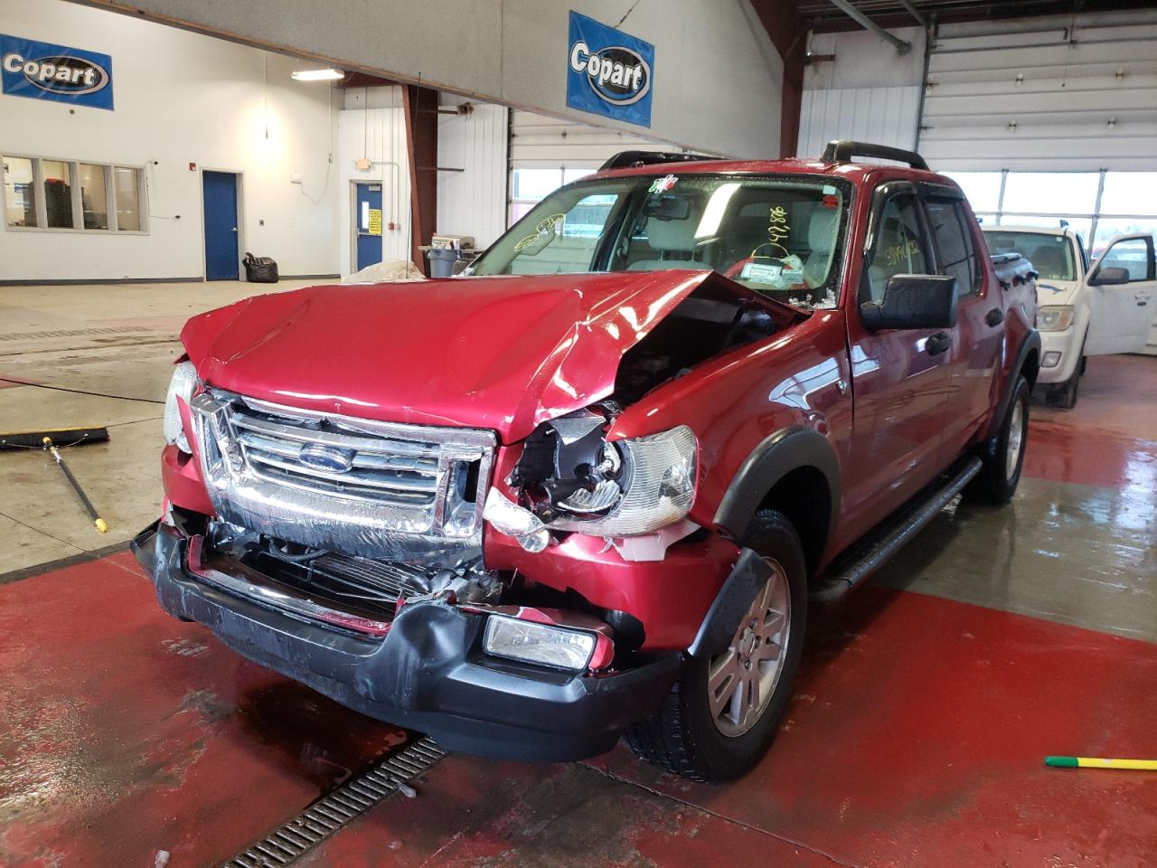 Photo 2 from auction – 2007 FORD EXPLORER S with VIN 1FMEU51877UA64059