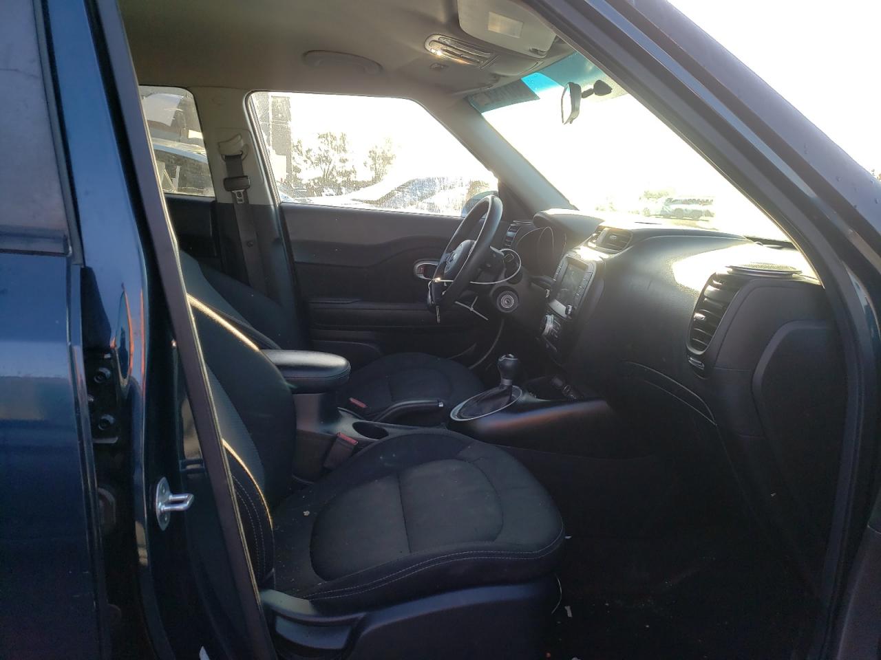 Photo 5 from auction – 2018 KIA SOUL + with VIN KNDJP3A53J7571597
