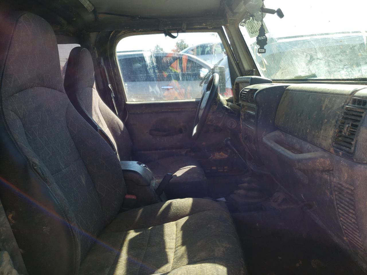 Photo 5 from auction – 2002 JEEP WRANGLER / with VIN 1J4FA39S12P732915