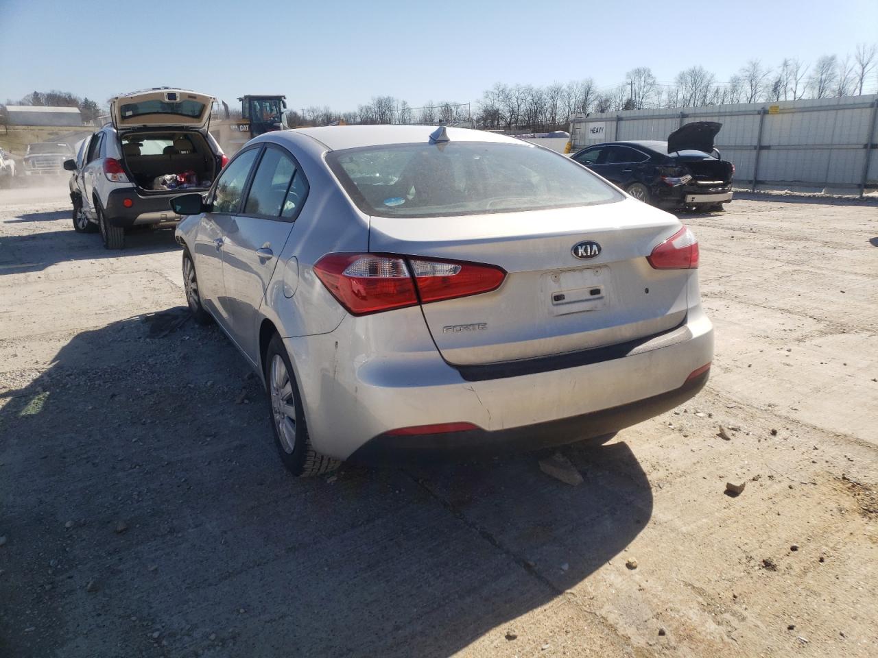 Photo 3 from auction – 2015 KIA FORTE LX with VIN KNAFK4A67F5368280