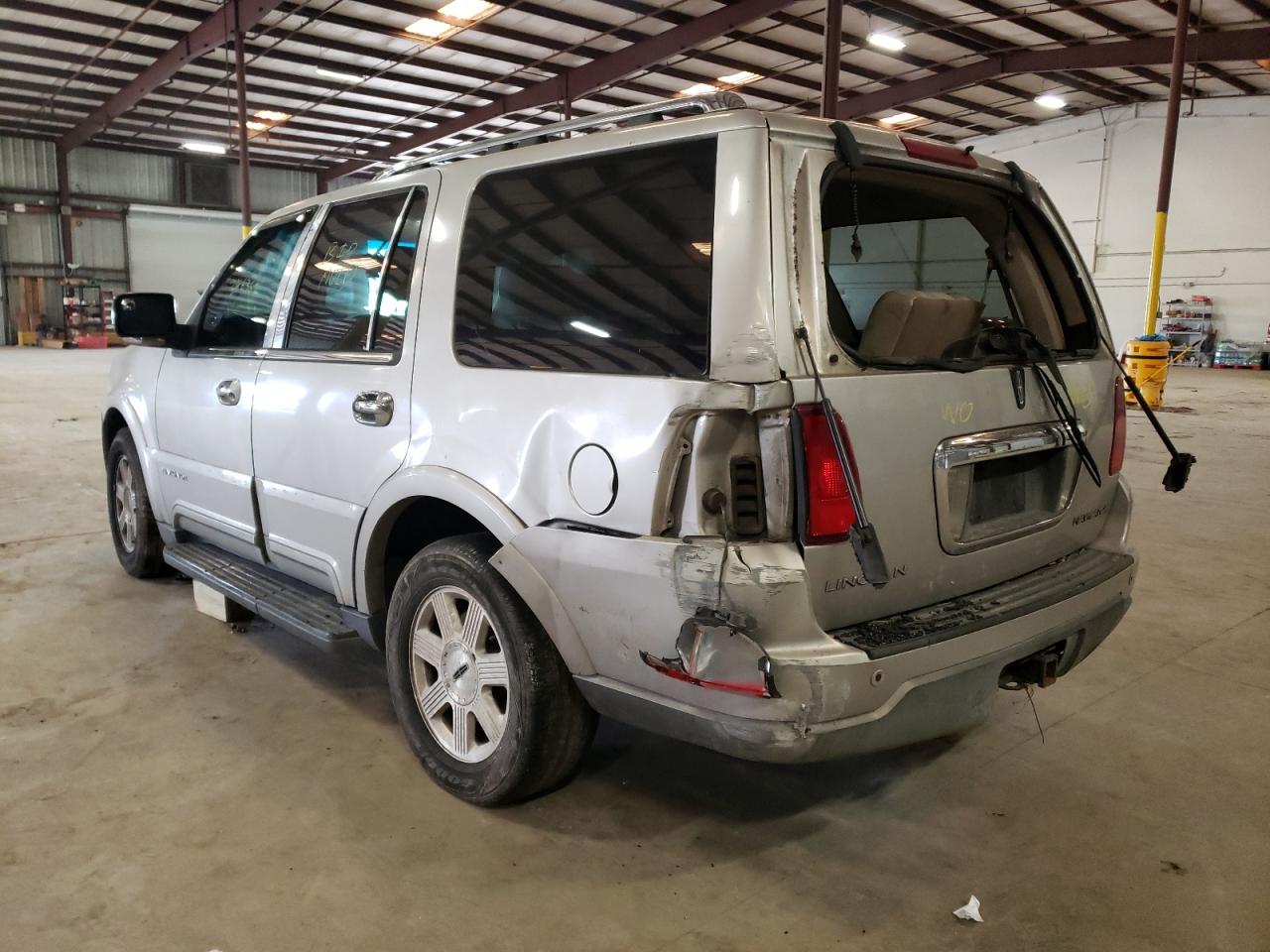 Photo 3 from auction – 2003 LINCOLN NAVIGATOR with VIN 5LMFU27R43LJ21849