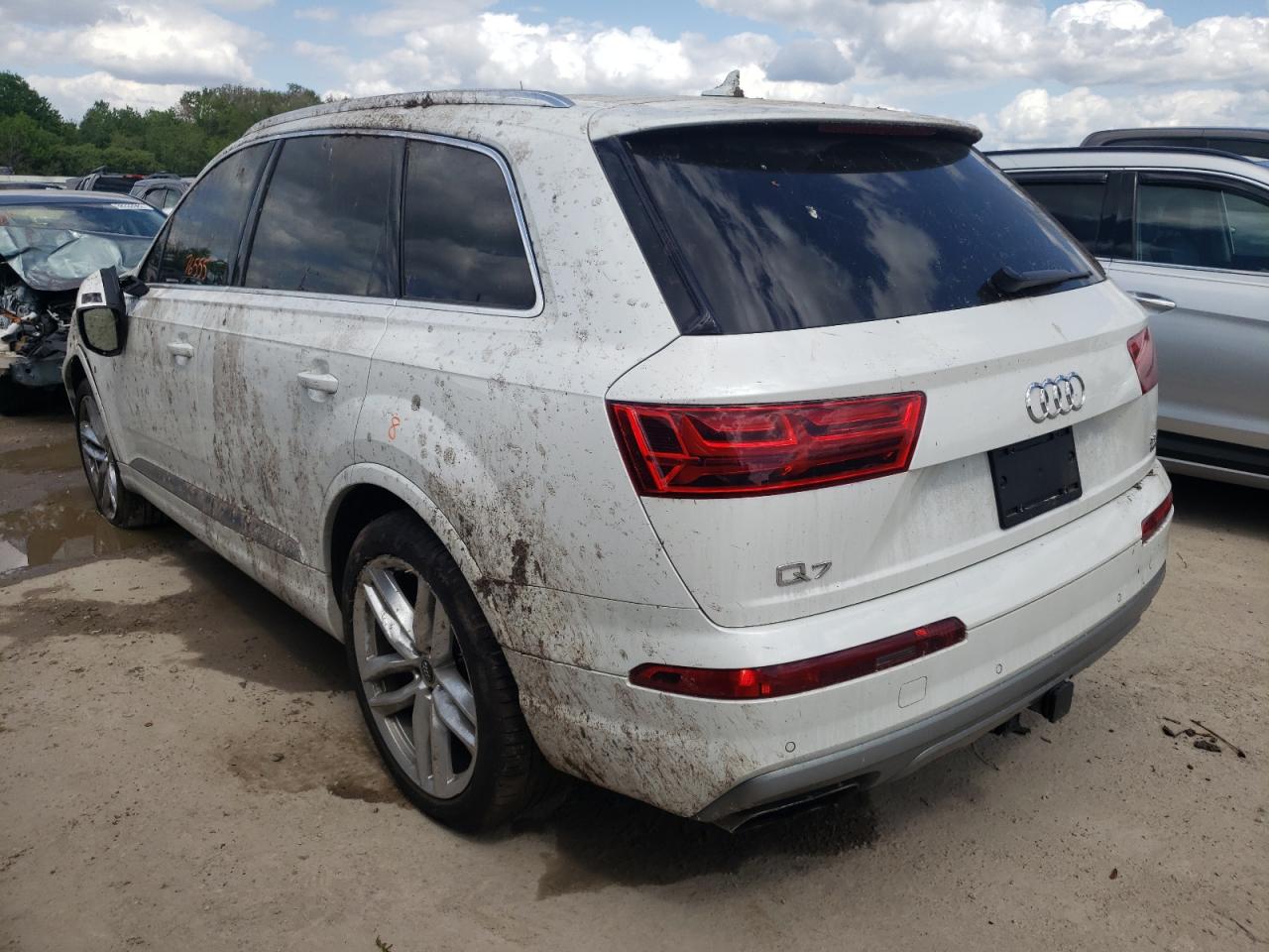 Photo 3 from auction – 2017 AUDI Q7 PRESTIG with VIN WA1VABF79HD009927