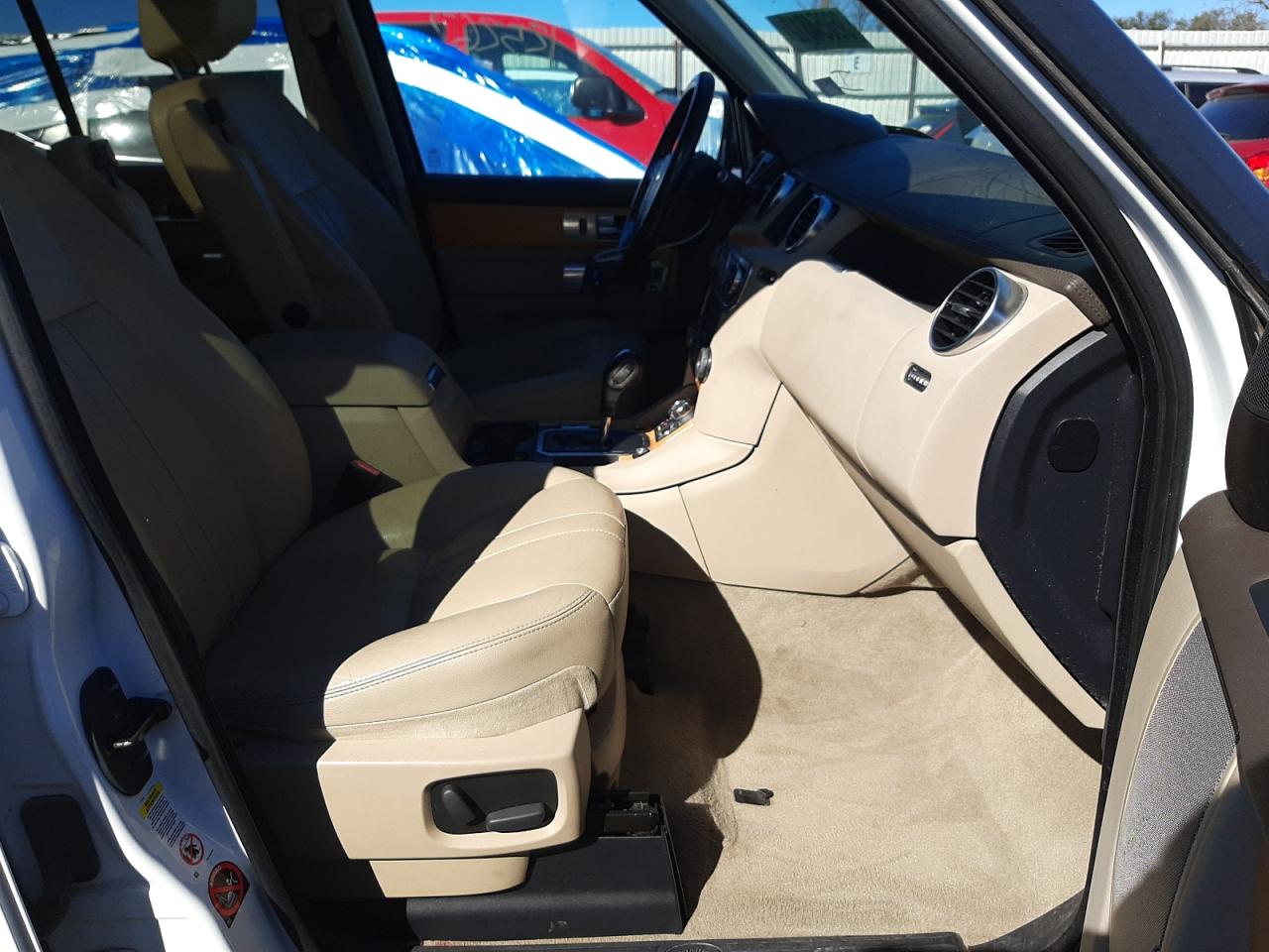 Photo 5 from auction – 2012 LAND ROVER LR4 HSE with VIN SALAG2D46CA633666