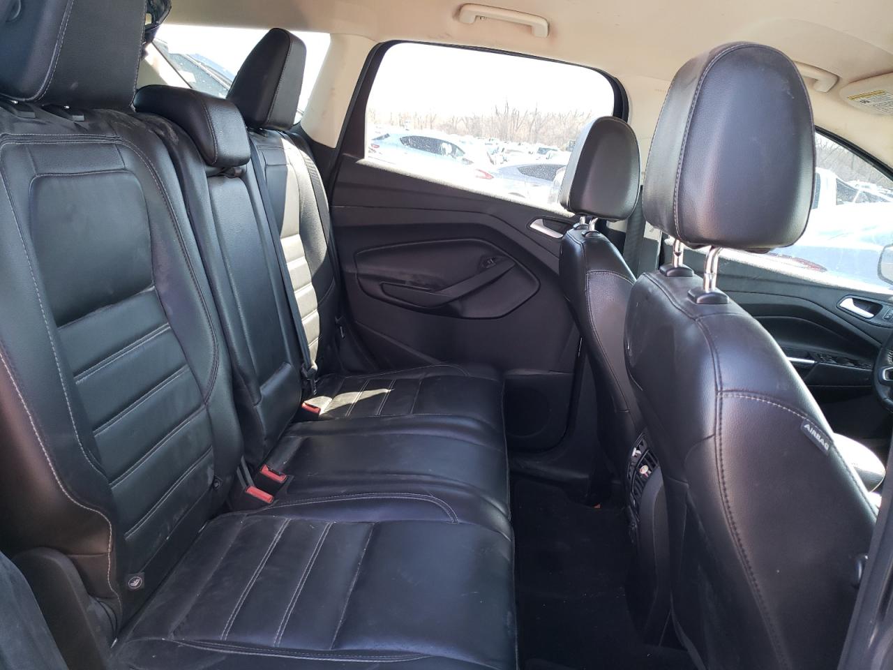 Photo 6 from auction – 2017 FORD ESCAPE SE with VIN 1FMCU9G95HUD96369