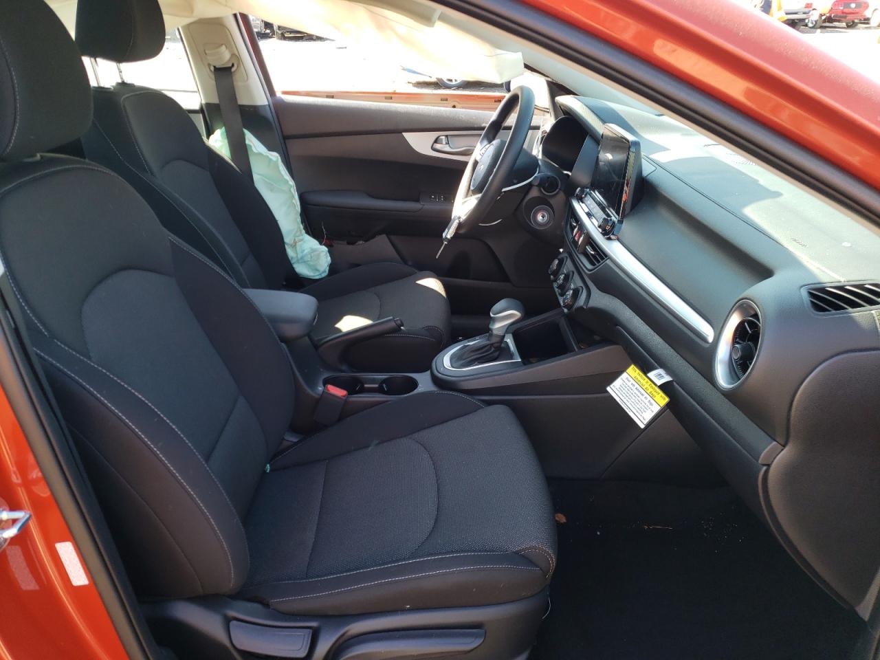 Photo 5 from auction – 2022 KIA FORTE FE with VIN 3KPF24AD2NE437834