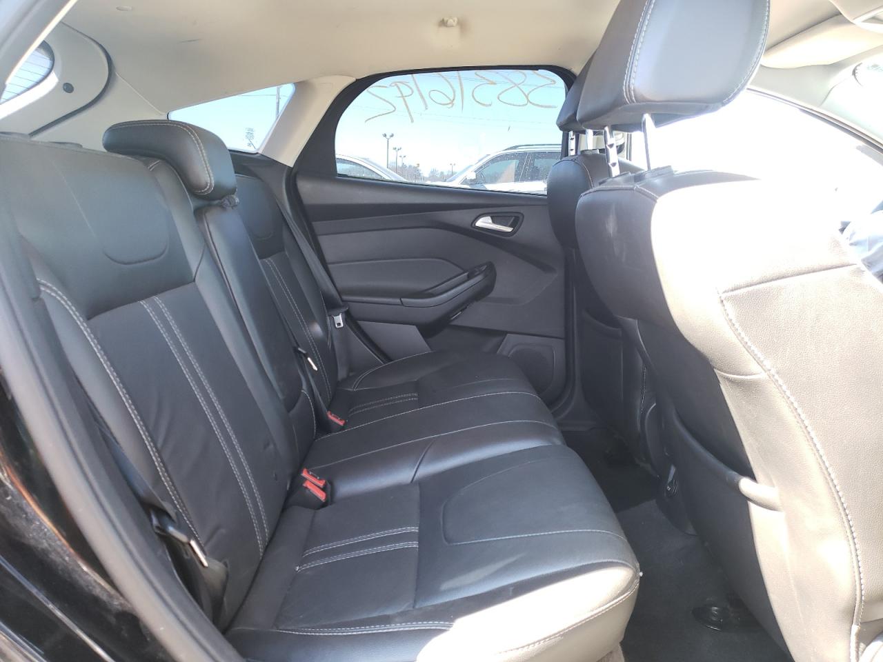 Photo 6 from auction – 2014 FORD FOCUS SE with VIN 1FADP3K26EL406051