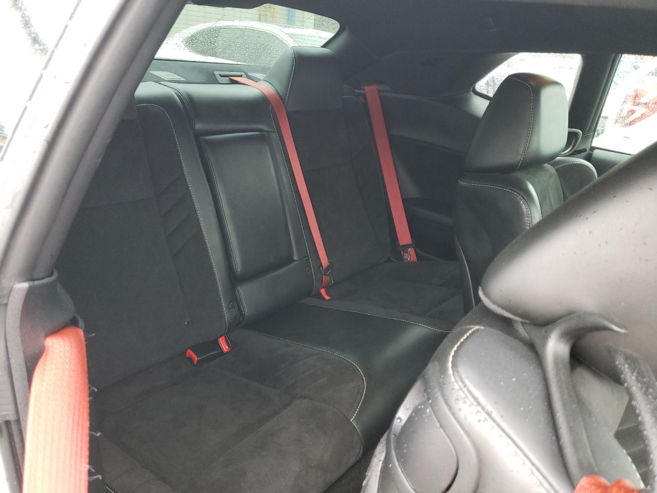Photo 6 from auction – 2016 DODGE CHALLENGER with VIN 2C3CDZC9XGH278852