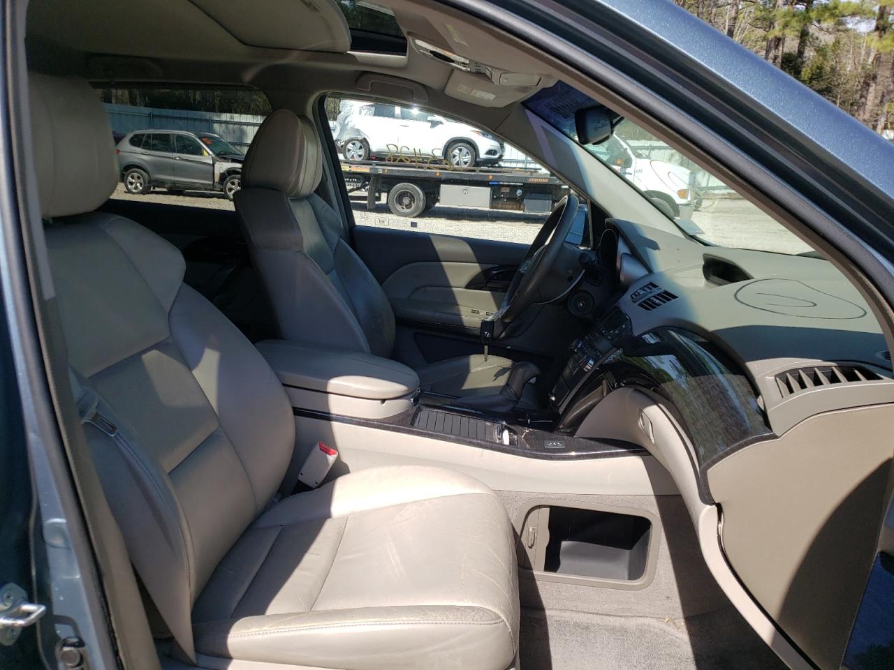Photo 5 from auction – 2008 ACURA MDX with VIN 2HNYD28298H520997