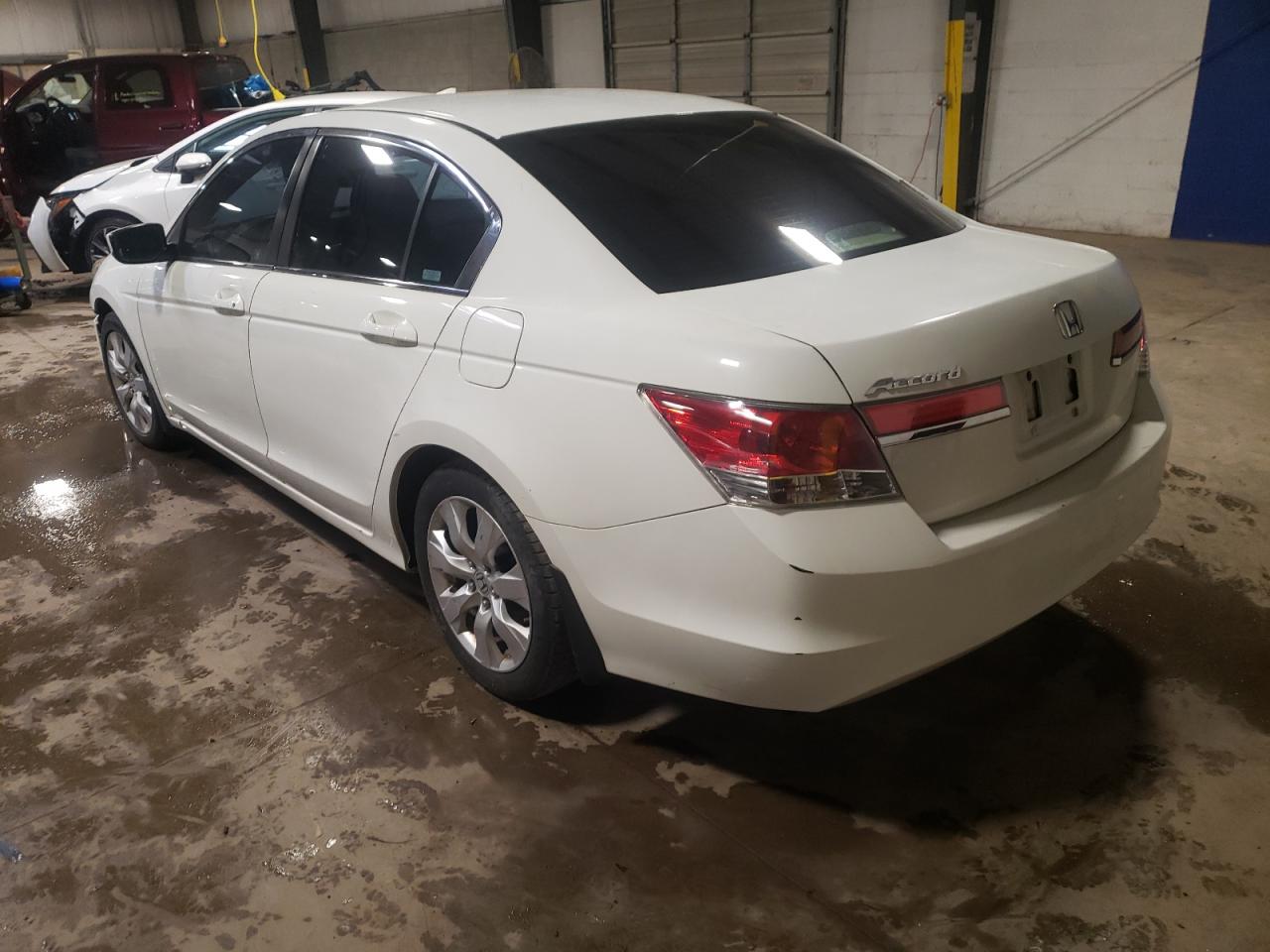 Photo 3 from auction – 2011 HONDA ACCORD EX with VIN 1HGCP2F7XBA136854