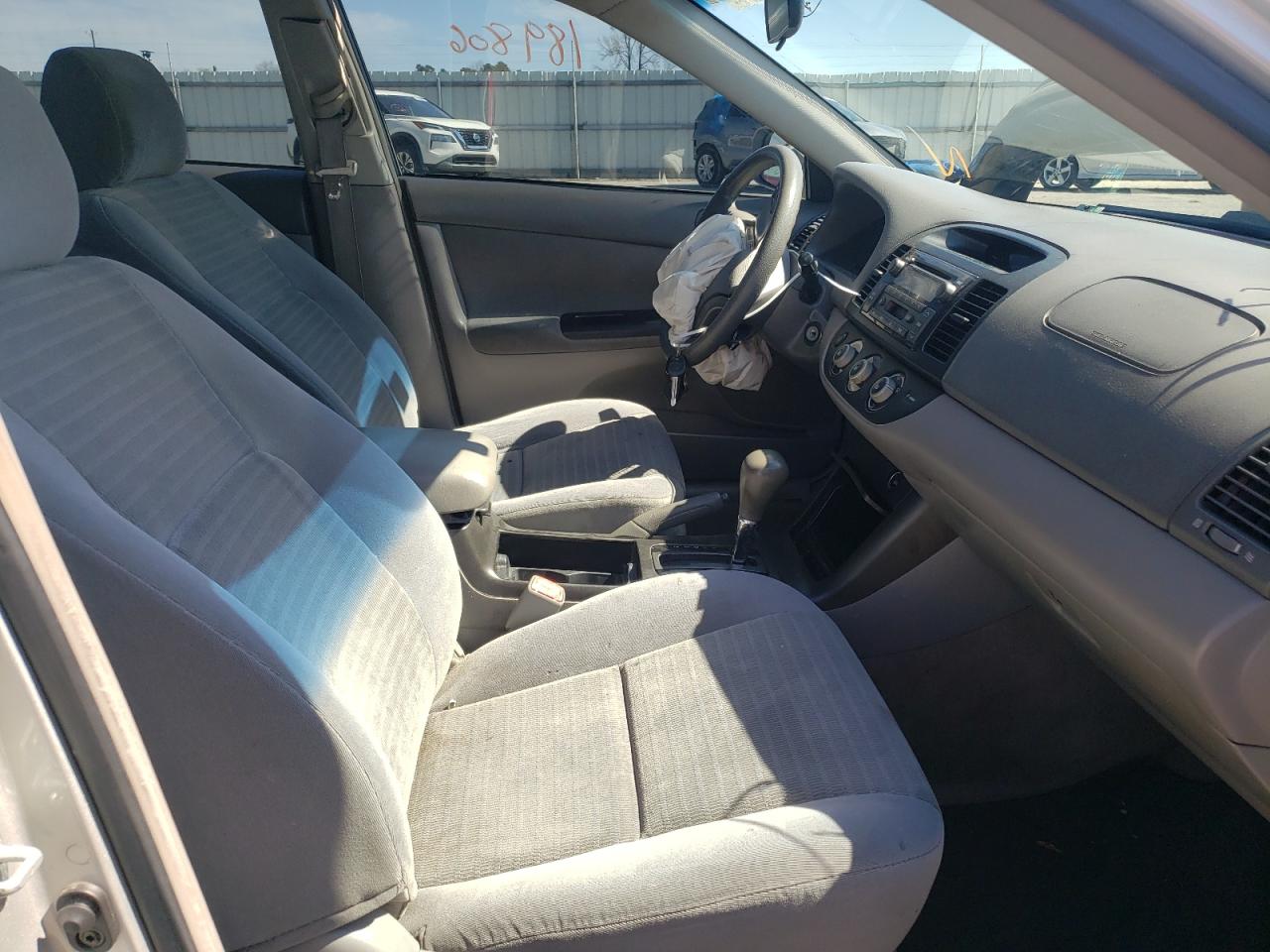 Photo 5 from auction – 2006 TOYOTA CAMRY LE with VIN 4T1BF32K86U119662
