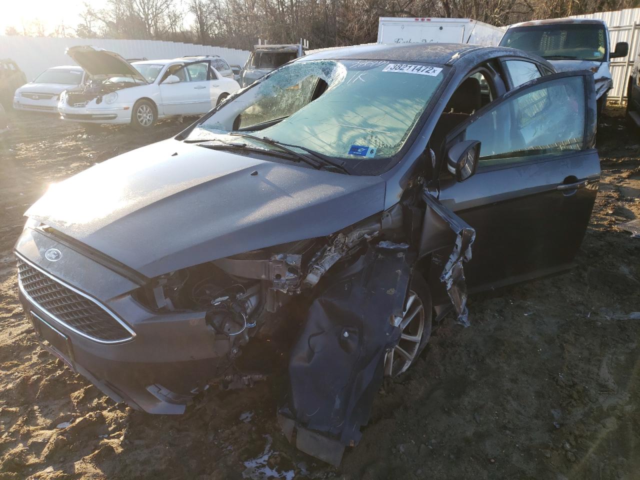 Photo 2 from auction – 2017 FORD FOCUS SE with VIN 1FADP3K20HL286199