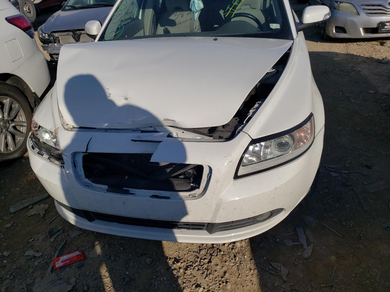 Photo 9 from auction – 2011 VOLVO S40 T5 with VIN YV1672MS0B2547185