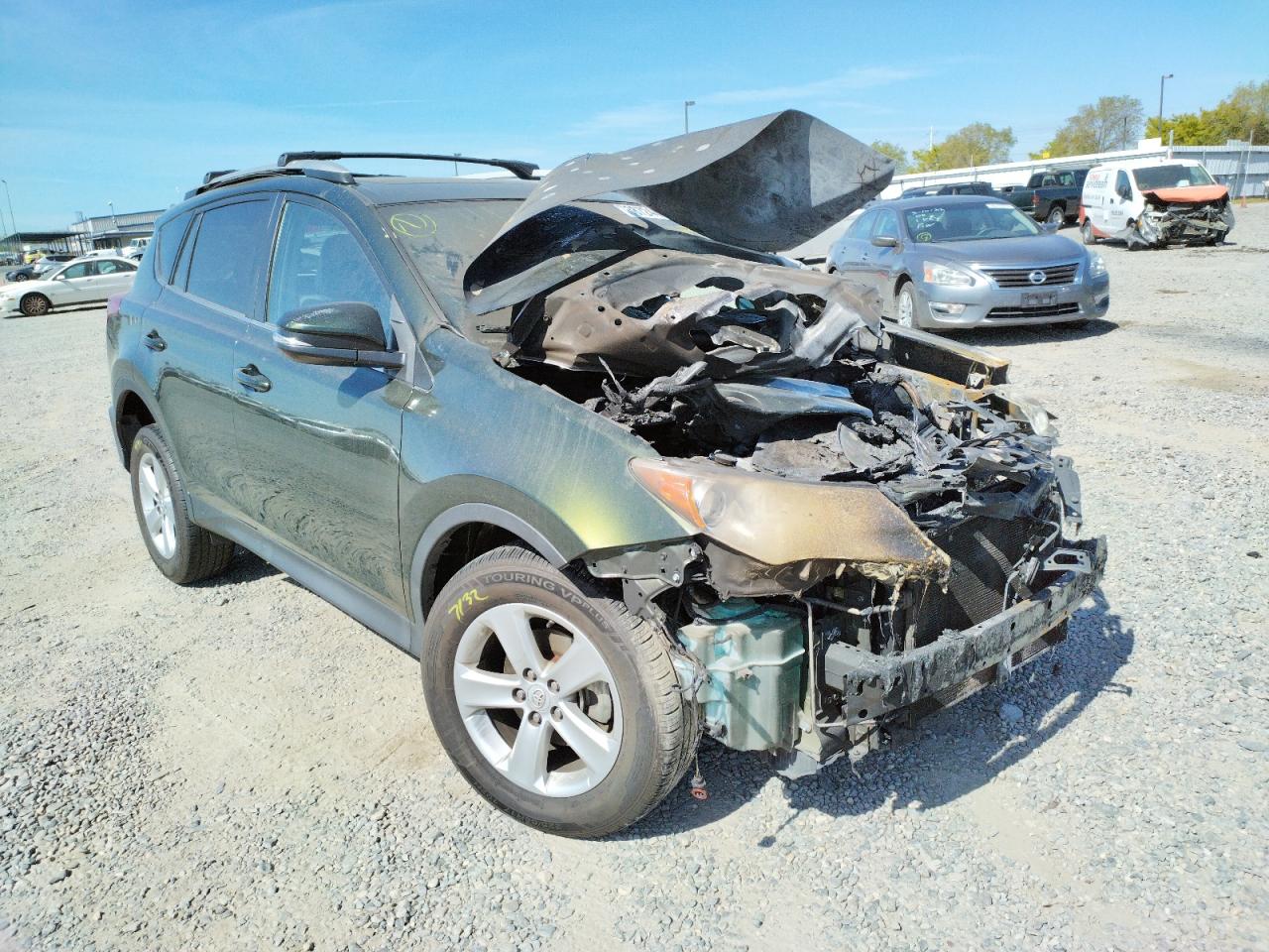 TOYOTA RAV4 XLE 2013 with VIN 2T3WFREV3DW055044 - Photo from auction