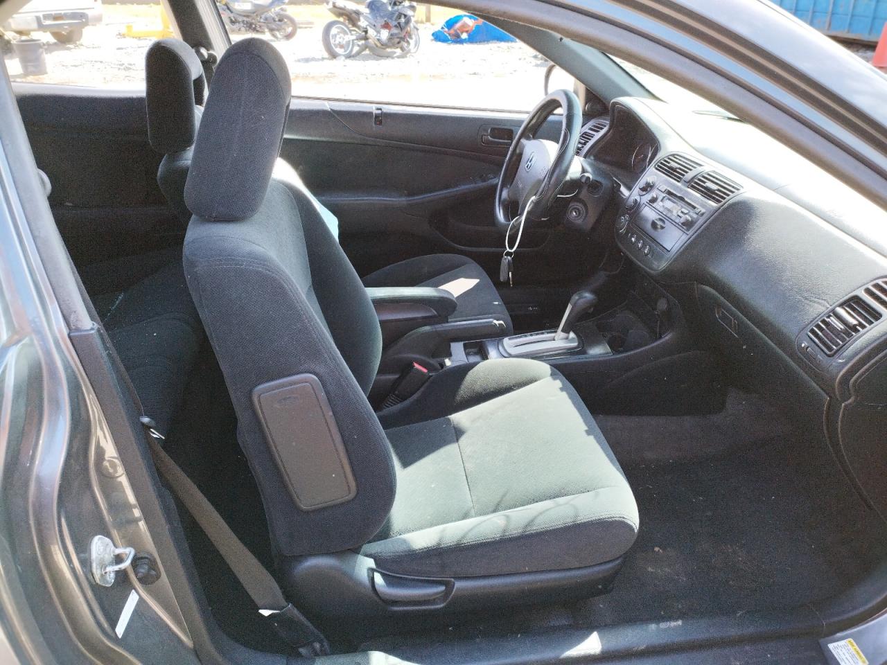 Photo 5 from auction – 2005 HONDA CIVIC EX with VIN 1HGEM22095L003778