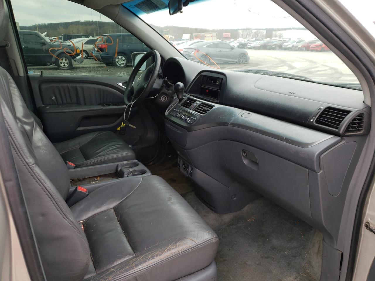 Photo 5 from auction – 2005 HONDA ODYSSEY EX with VIN 5FNRL38655B040690