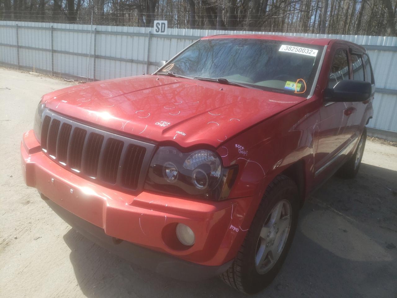Photo 2 from auction – 2005 JEEP GRAND CHER with VIN 1J4HR58215C521031