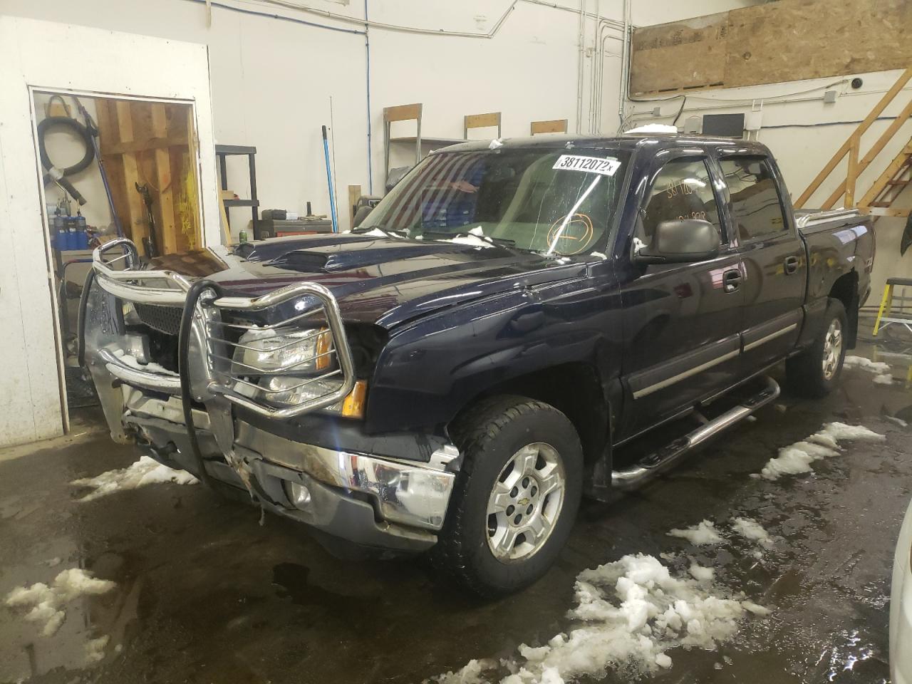 Photo 2 from auction – 2005 CHEVROLET SILVERADO with VIN 2GCEK13T351182865