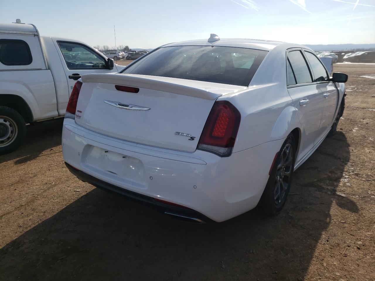 Photo 4 from auction – 2018 CHRYSLER 300 S with VIN 2C3CCAGG5JH140558
