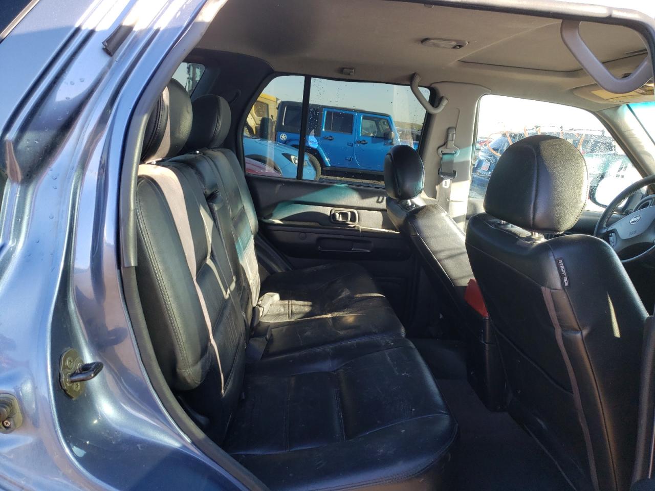 Photo 6 from auction – 2002 NISSAN PATHFINDER with VIN JN8DR09XX2W657139