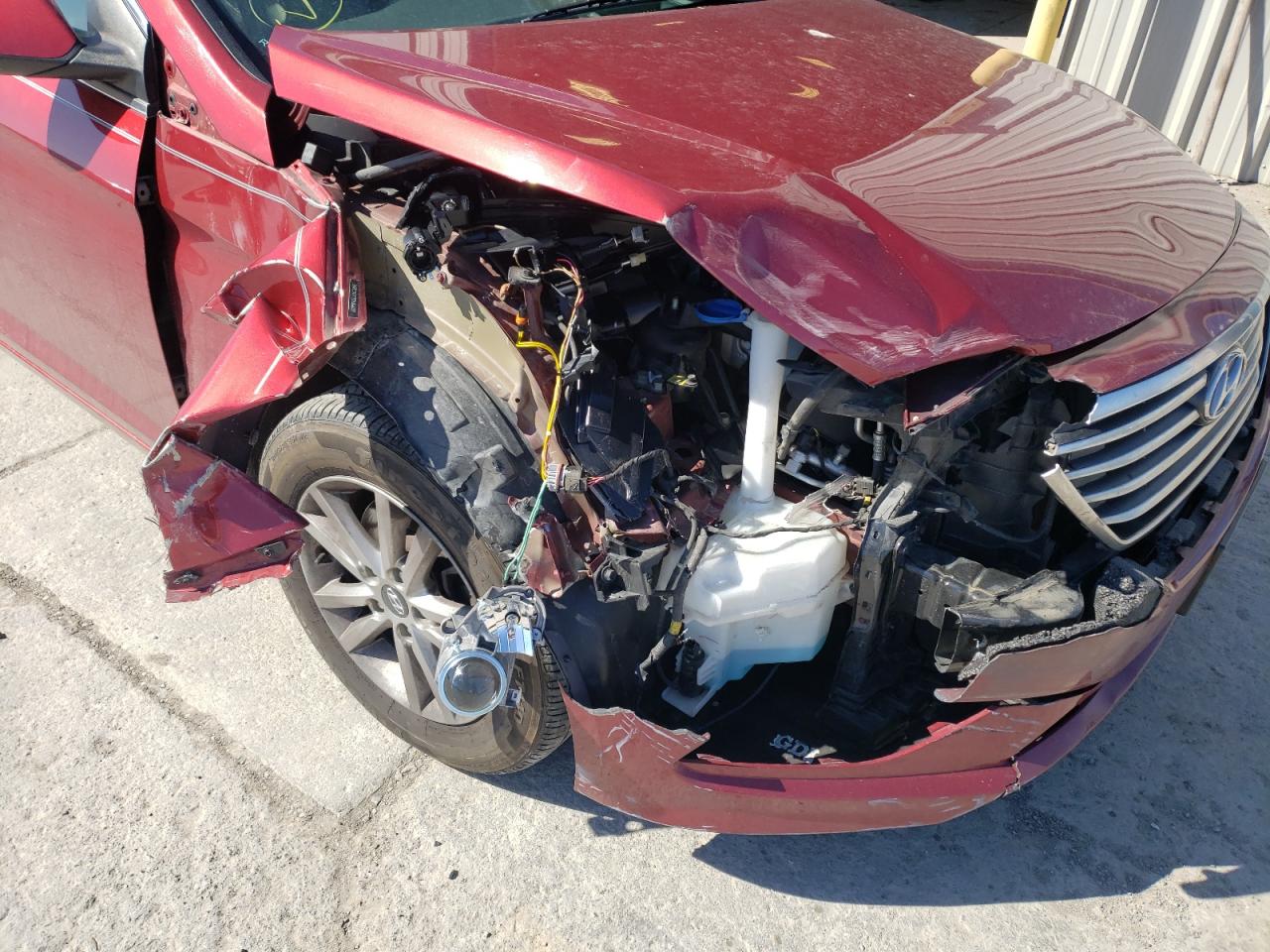 Photo 9 from auction – 2016 HYUNDAI SONATA SE with VIN 5NPE24AF0GH308096