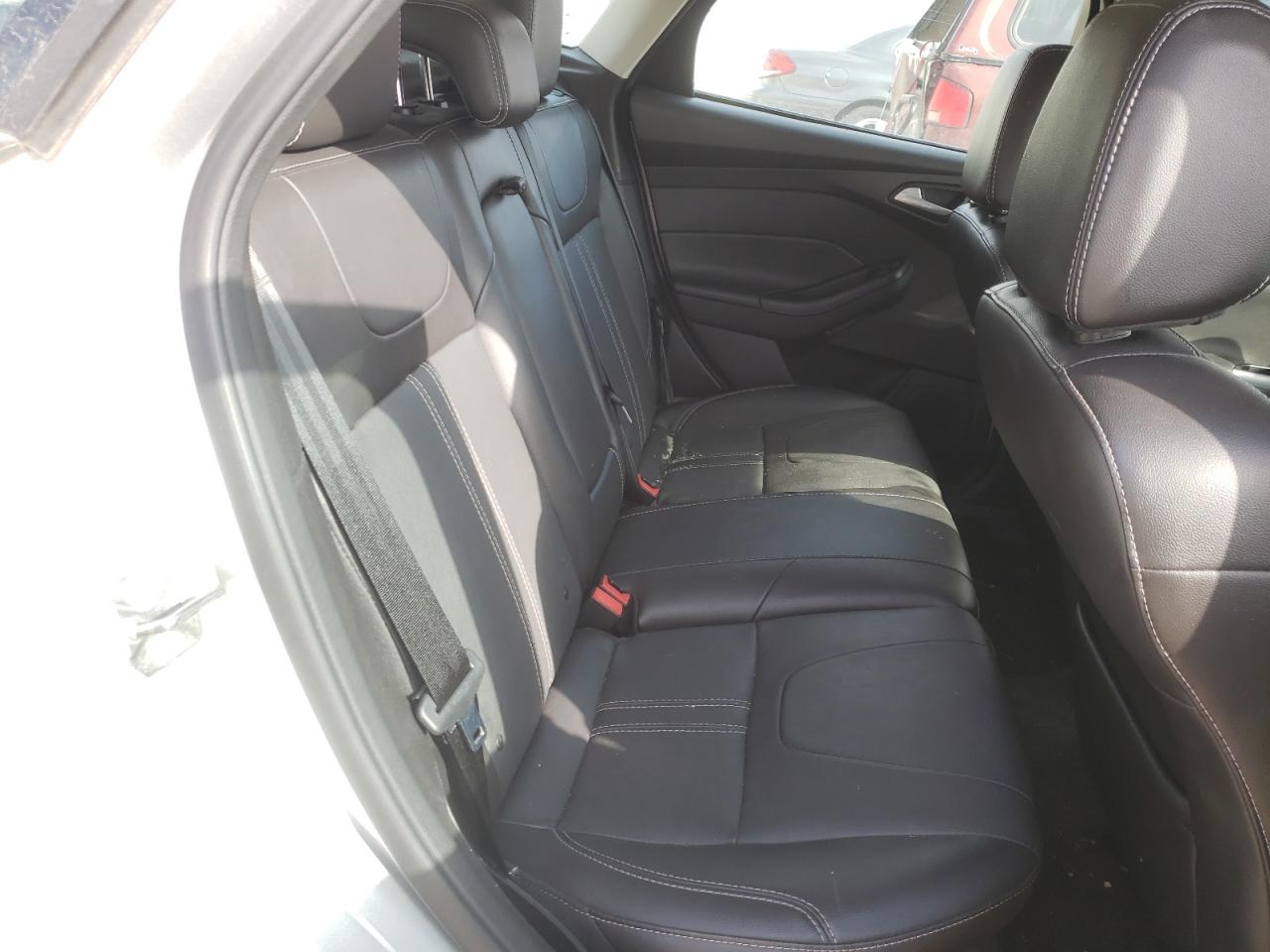 Photo 6 from auction – 2014 FORD FOCUS SE with VIN 1FADP3K25EL276196