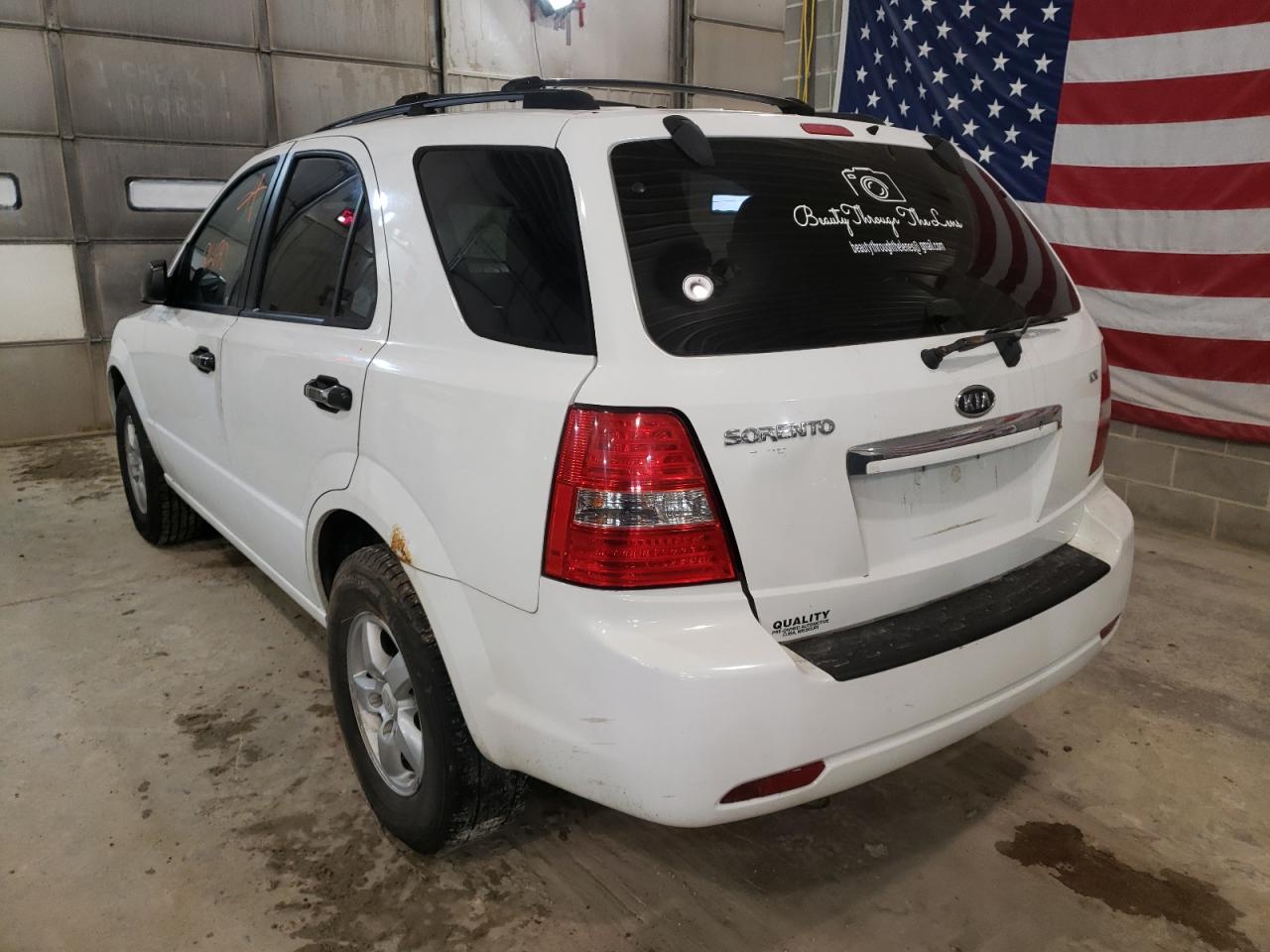 Photo 3 from auction – 2007 KIA SORENTO EX with VIN KNDJC736775689374