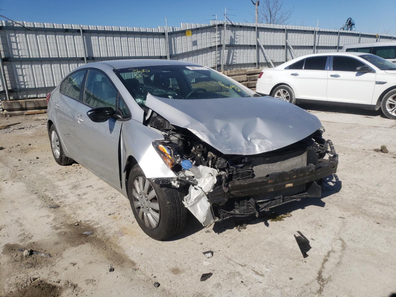 KIA FORTE LX 2015 with VIN KNAFK4A67F5368280 - Photo from auction