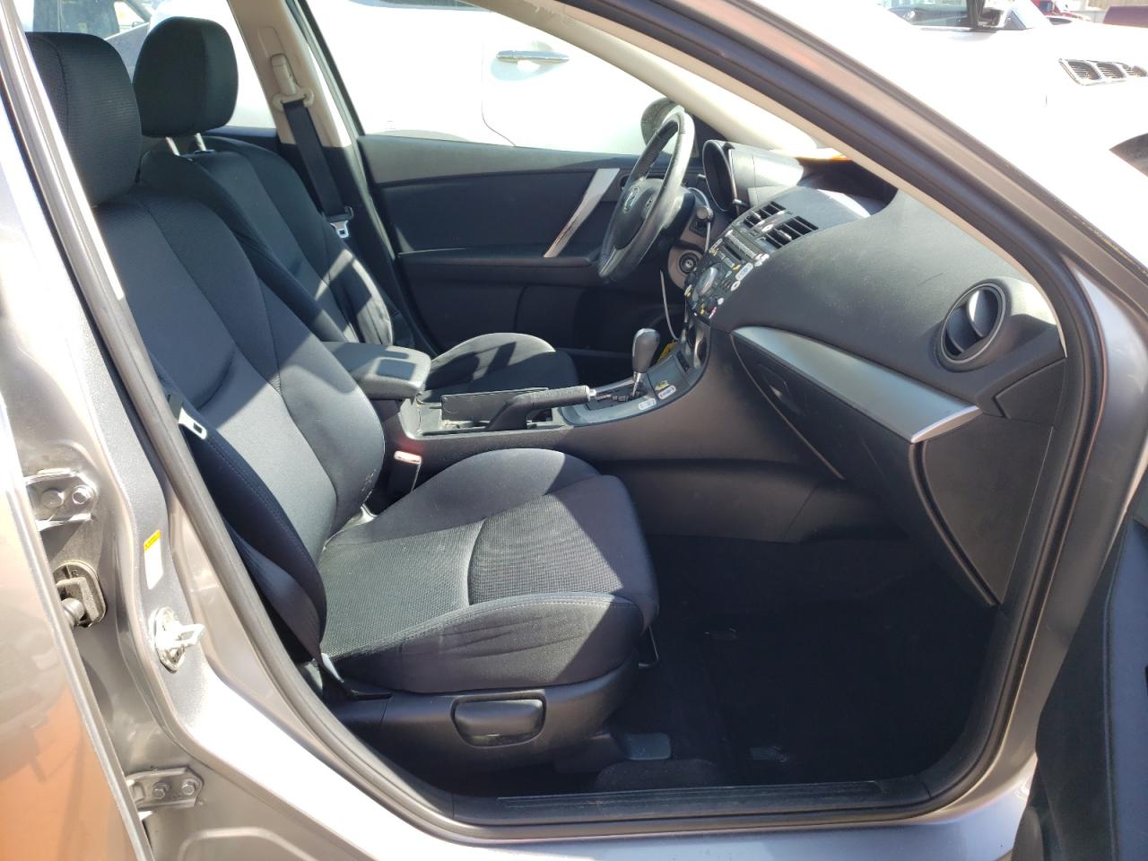 Photo 5 from auction – 2010 MAZDA 3 S with VIN JM1BL1H52A1179160