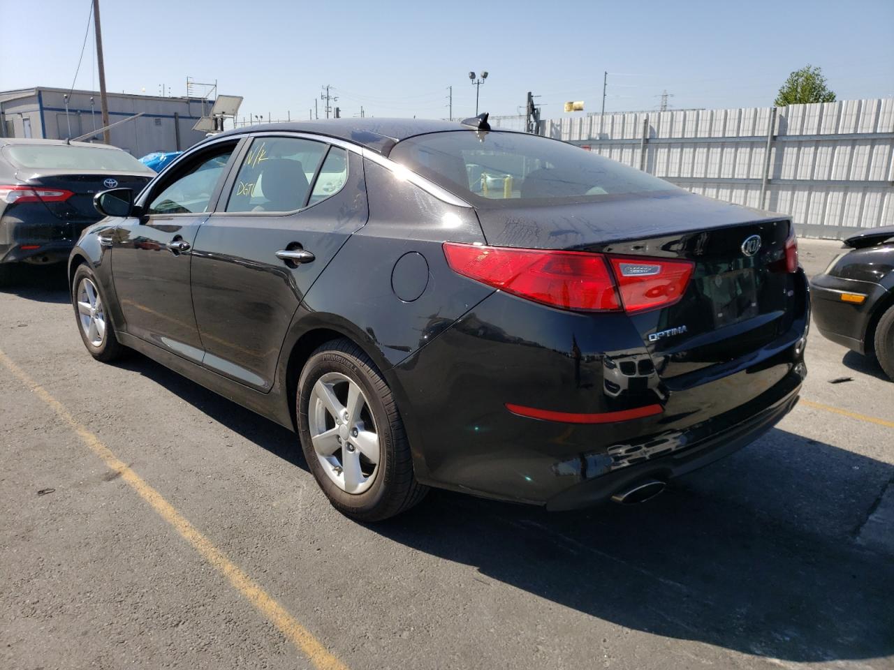 Photo 3 from auction – 2015 KIA OPTIMA LX with VIN 5XXGM4A72FG487487