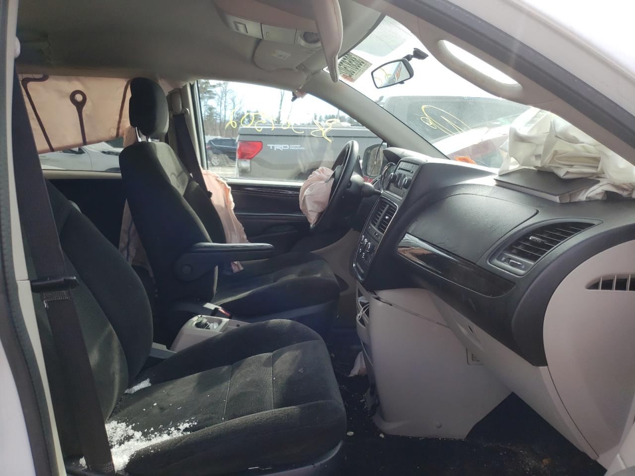 Photo 5 from auction – 2015 DODGE GRAND CARA with VIN 2C4RDGBG3FR668601