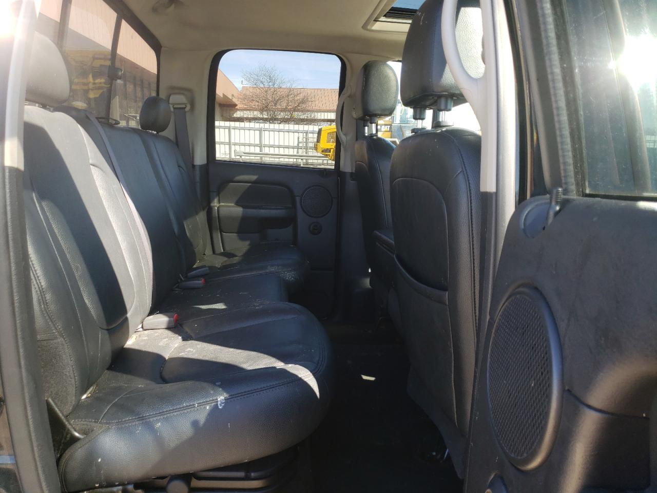 Photo 6 from auction – 2005 DODGE RAM 1500 S with VIN 1D7HU18D35S144406