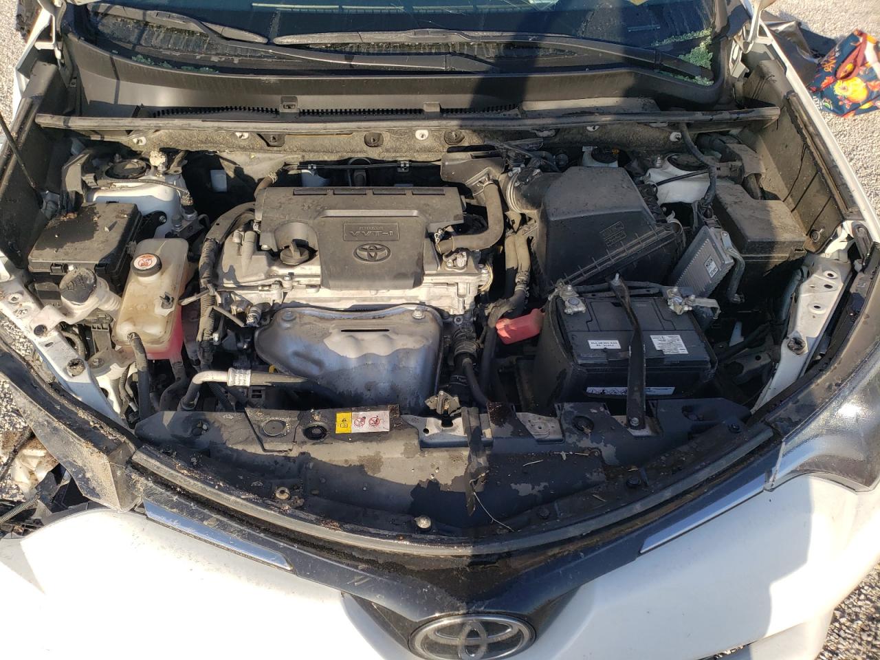 Photo 7 from auction – 2017 TOYOTA RAV4 LE with VIN JTMZFREV7HJ716334