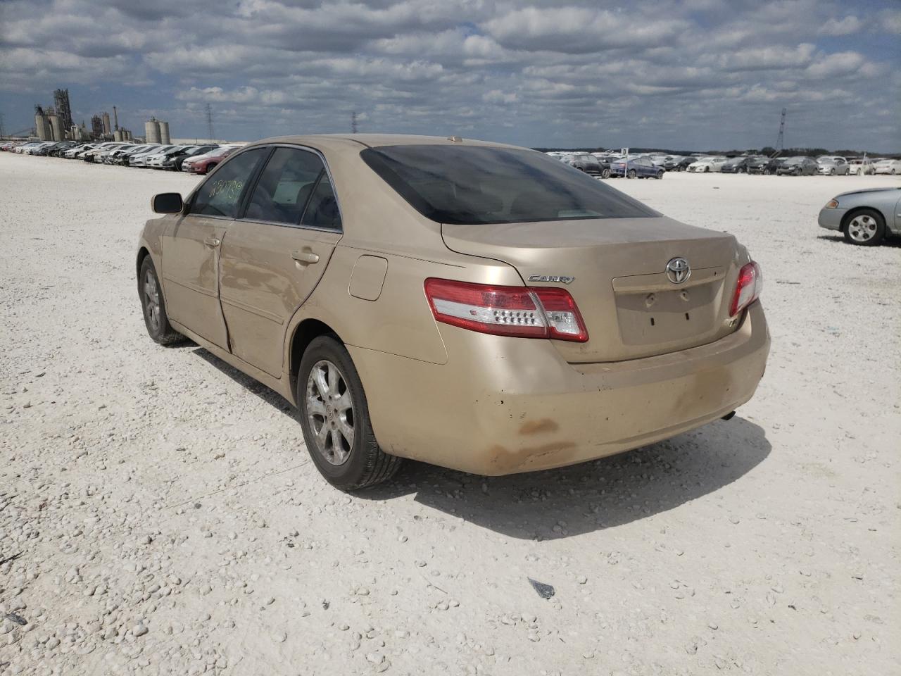 Photo 3 from auction – 2011 TOYOTA CAMRY BASE with VIN 4T1BF3EK4BU666420