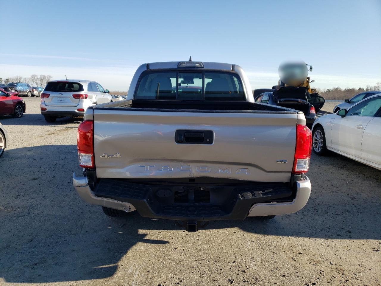 Photo 9 from auction – 2017 TOYOTA TACOMA DOU with VIN 3TMCZ5AN3HM101178