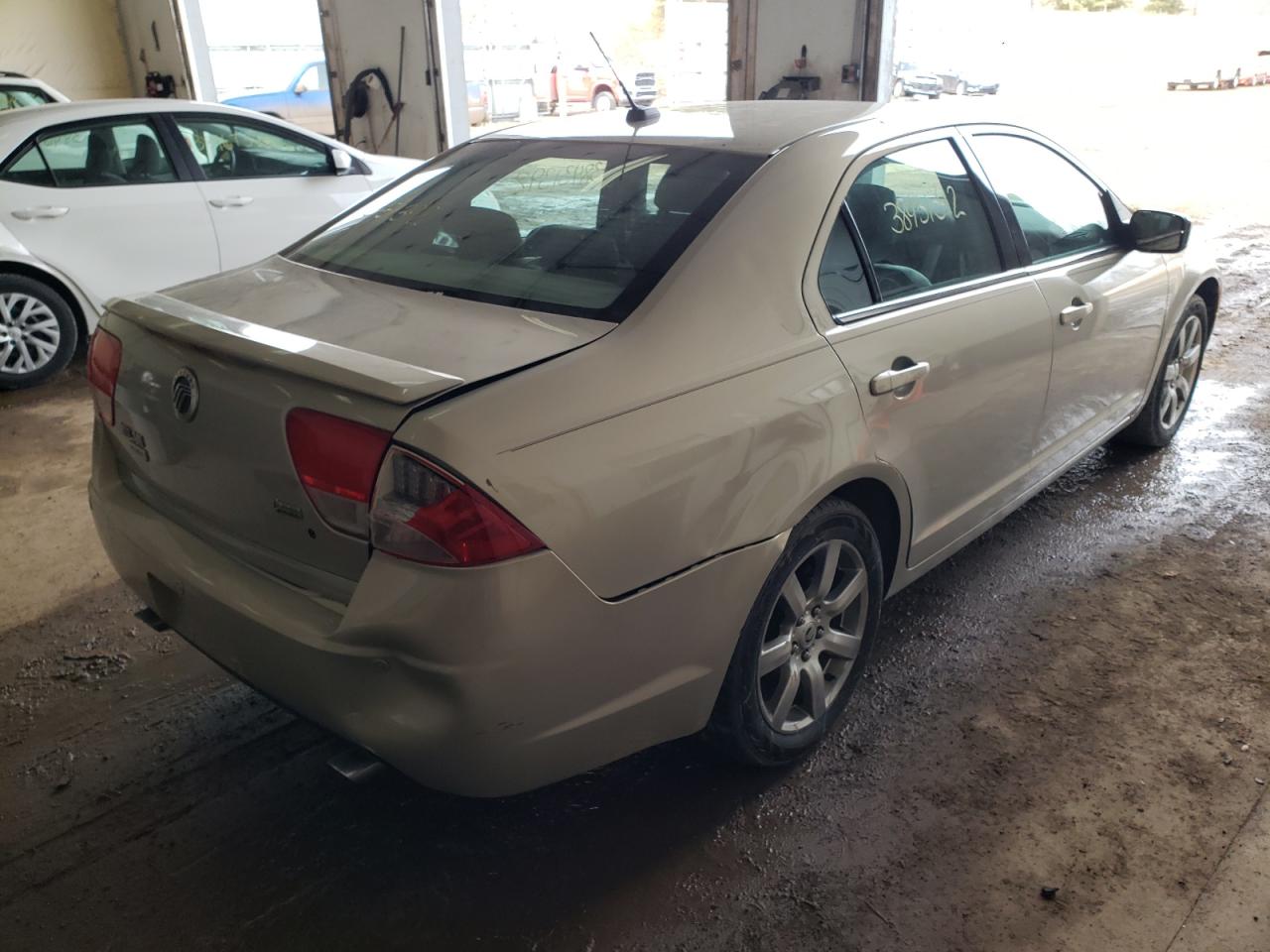Photo 4 from auction – 2010 MERCURY MILAN PREM with VIN 3MEHM0JG7AR641813