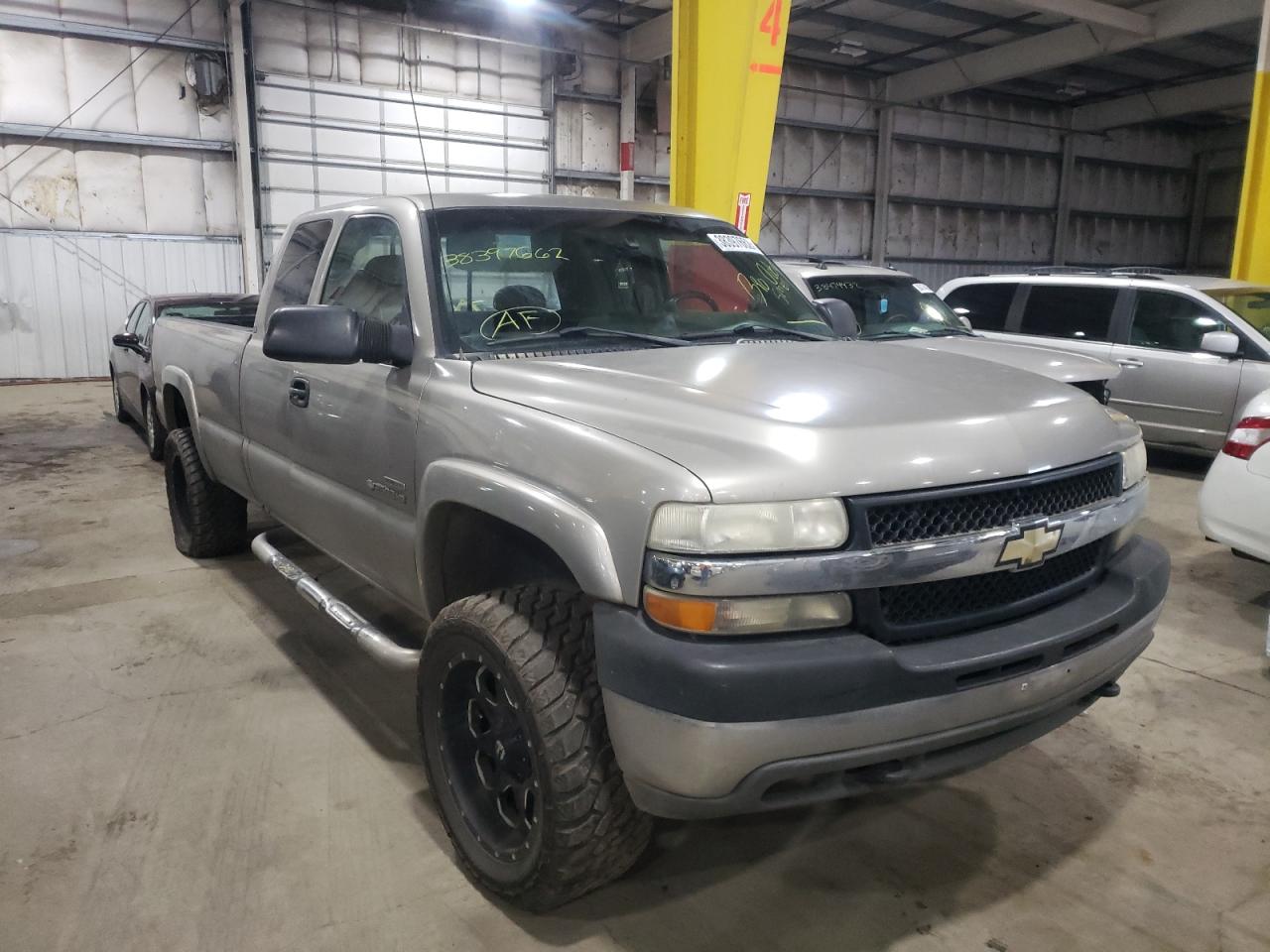 CHEVROLET SILVERADO 2002 with VIN 1GCHK29182E169970 - Photo from auction