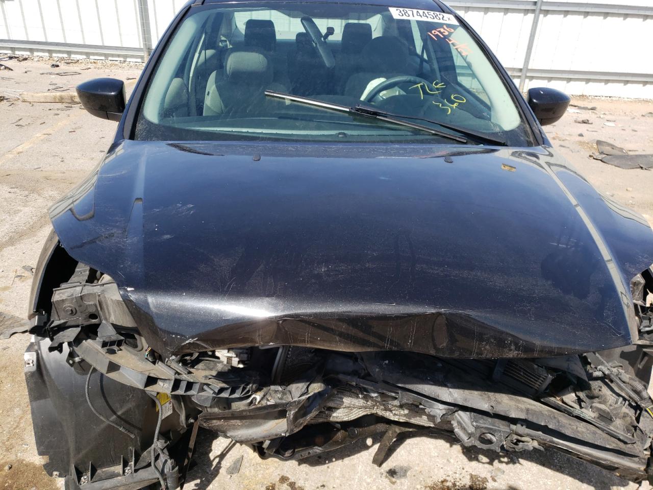 Photo 7 from auction – 2012 FORD FOCUS SE with VIN 1FAHP3F21CL461936