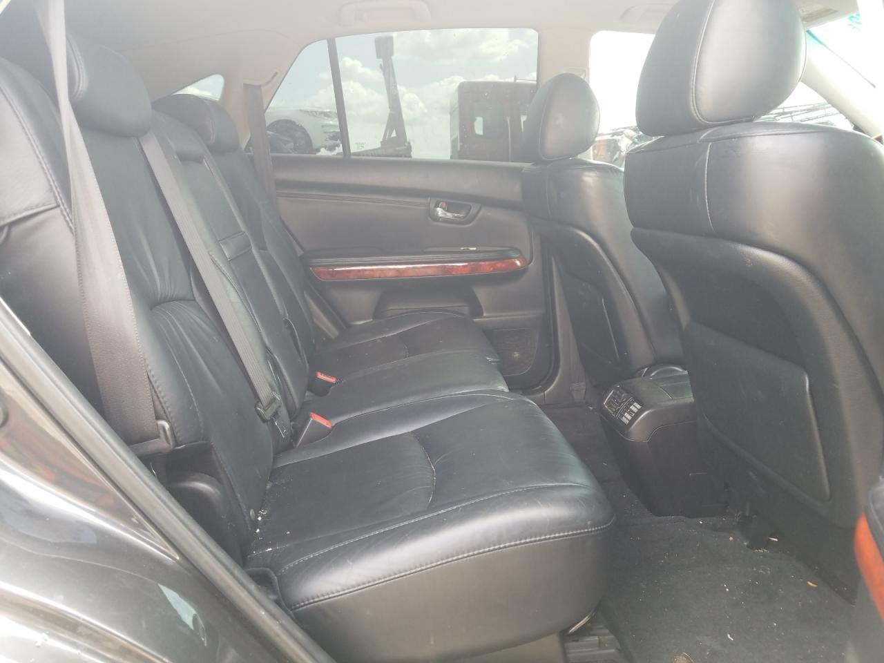 Photo 6 from auction – 2005 LEXUS RX 330 with VIN 2T2GA31U45C027970