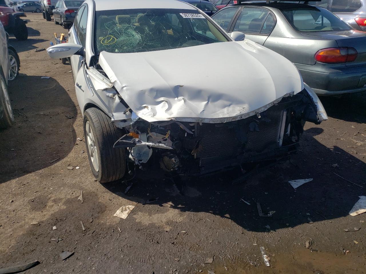Photo 9 from auction – 2011 HYUNDAI SONATA HYB with VIN KMHEC4A47BA001032