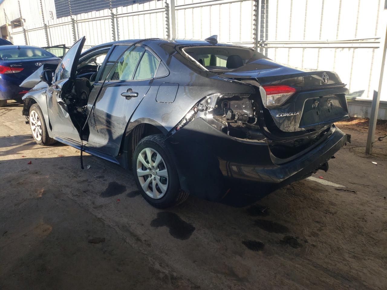 Photo 3 from auction – 2020 TOYOTA COROLLA LE with VIN JTDEPRAE2LJ065897