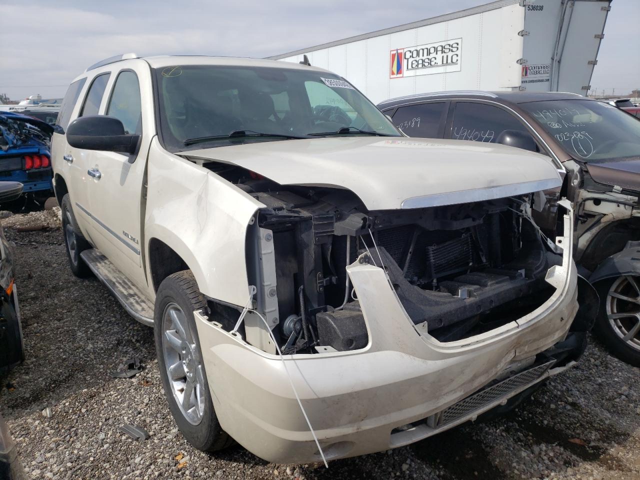 GMC YUKON DENA 2012 with VIN 1GKS2EEF7CR135168 - Photo from auction