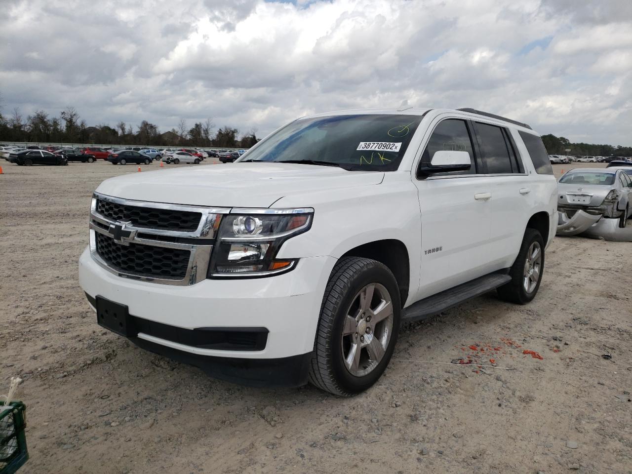 Photo 2 from auction – 2017 CHEVROLET TAHOE C150 with VIN 1GNSCBKC4HR154180