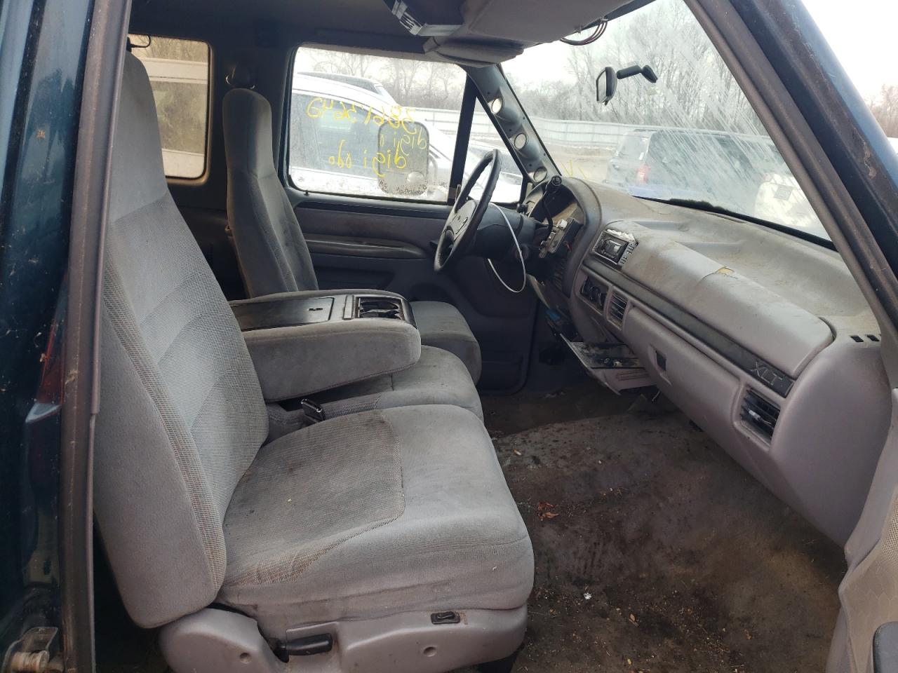 Photo 5 from auction – 1997 FORD F250 with VIN 1FTHX25F3VEB72623