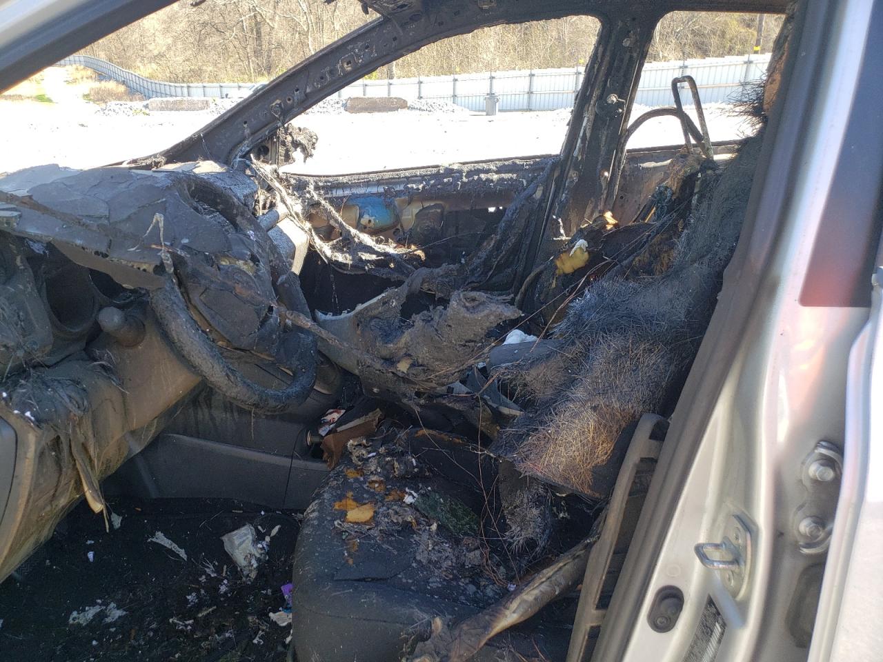 Photo 5 from auction – 2009 TOYOTA COROLLA MA with VIN 2T1KU40E89C113228